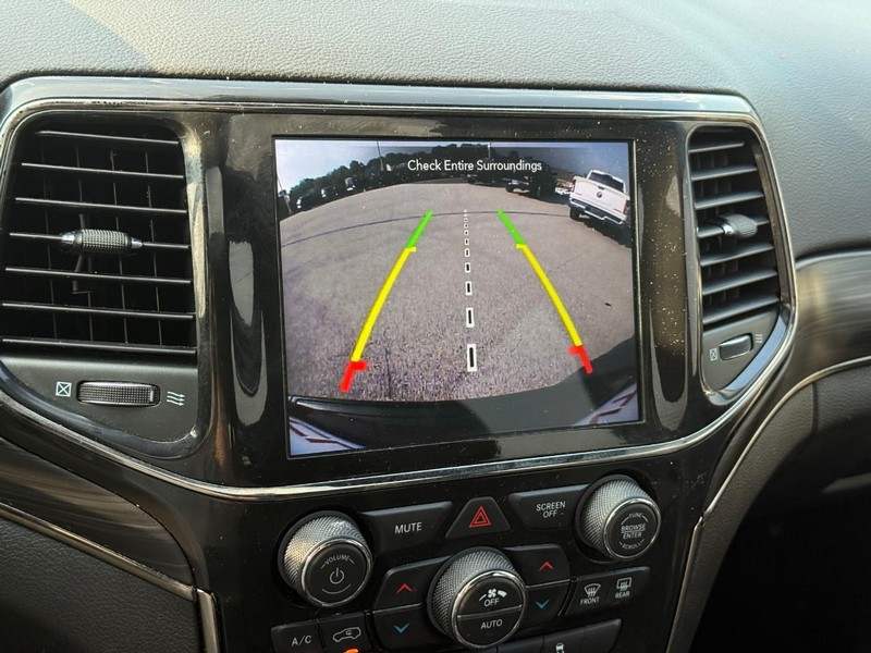 Jeep Grand Cherokee Vehicle Image 29