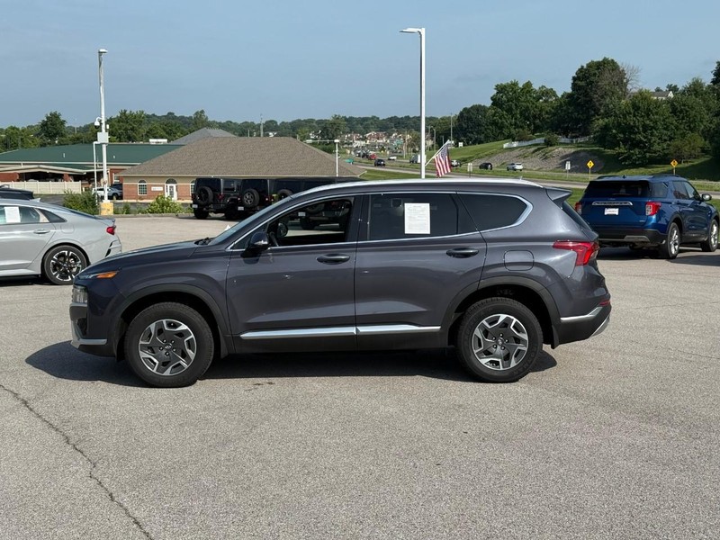 Hyundai Santa Fe Hybrid Vehicle Image 03