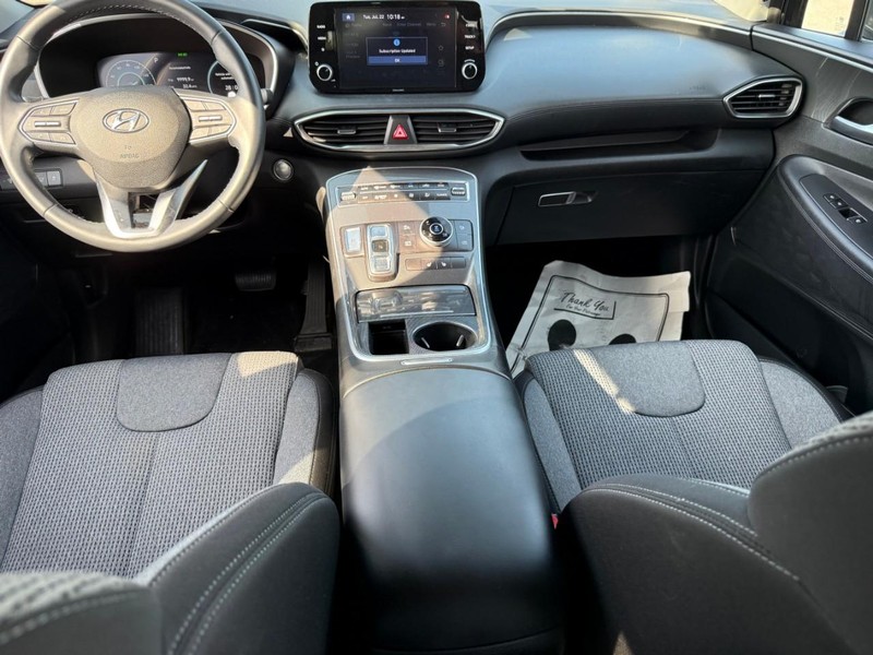Hyundai Santa Fe Hybrid Vehicle Image 15