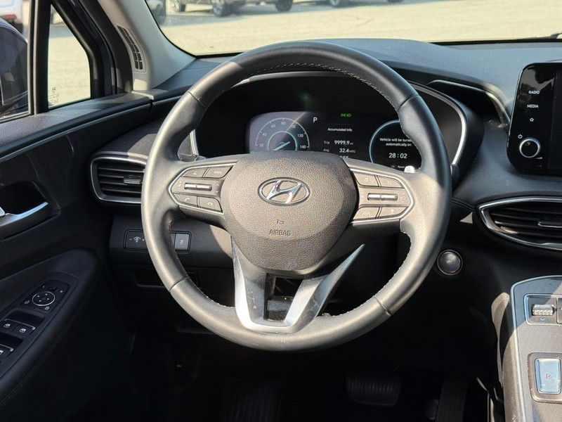 Hyundai Santa Fe Hybrid Vehicle Image 16