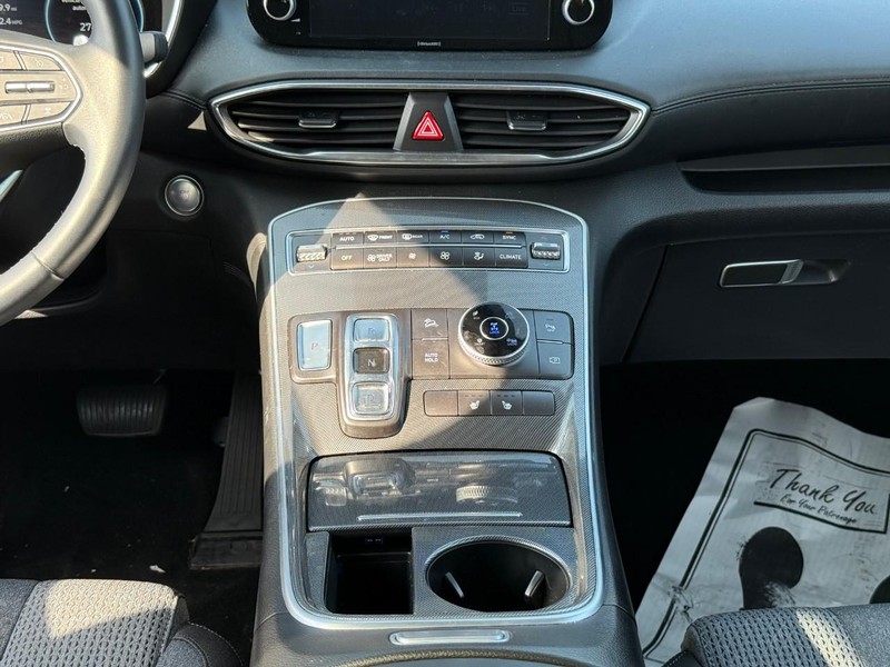 Hyundai Santa Fe Hybrid Vehicle Image 18