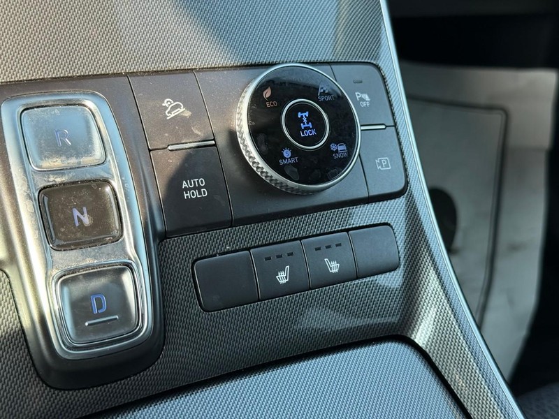 Hyundai Santa Fe Hybrid Vehicle Image 23