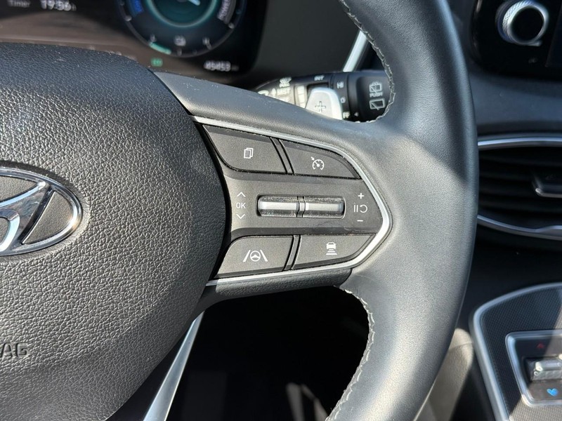 Hyundai Santa Fe Hybrid Vehicle Image 25