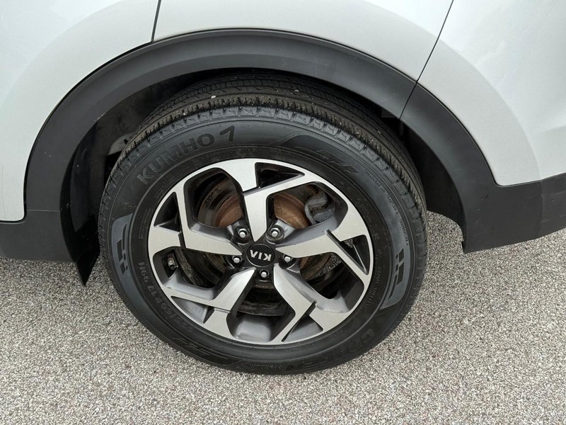 Kia Sportage Vehicle Image 05
