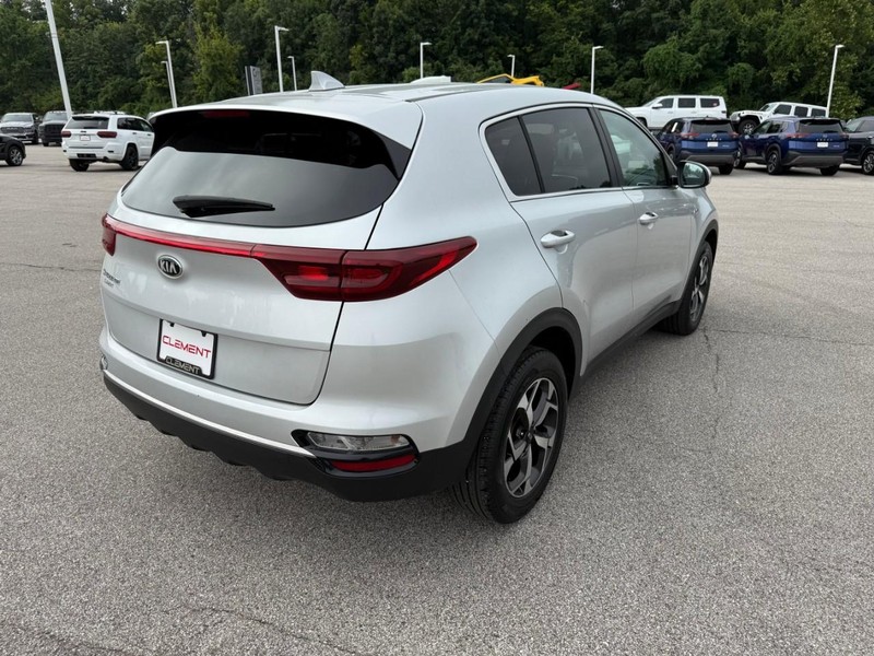 Kia Sportage Vehicle Image 09