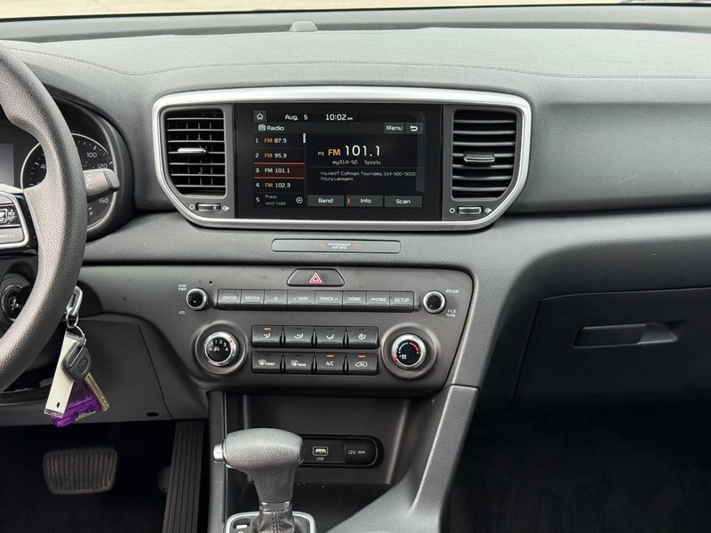 Kia Sportage Vehicle Image 17