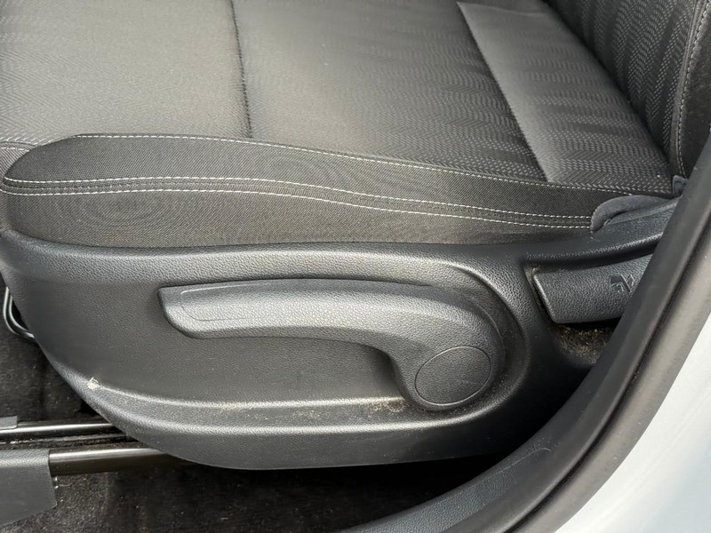 Kia Sportage Vehicle Image 23