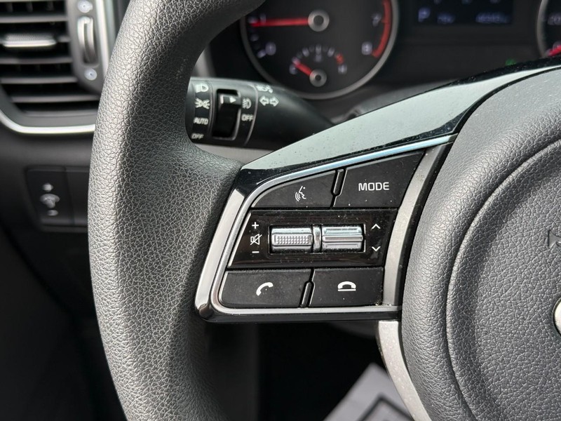 Kia Sportage Vehicle Image 24