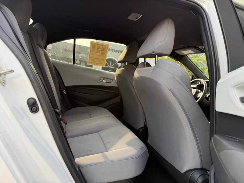 Toyota Corolla Hybrid Vehicle Image 14