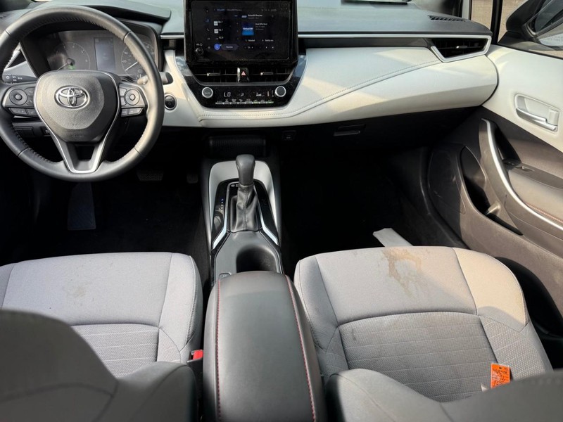 Toyota Corolla Hybrid Vehicle Image 15