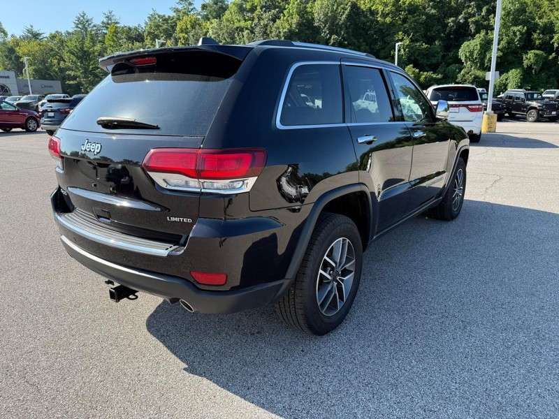 Jeep Grand Cherokee Vehicle Image 11