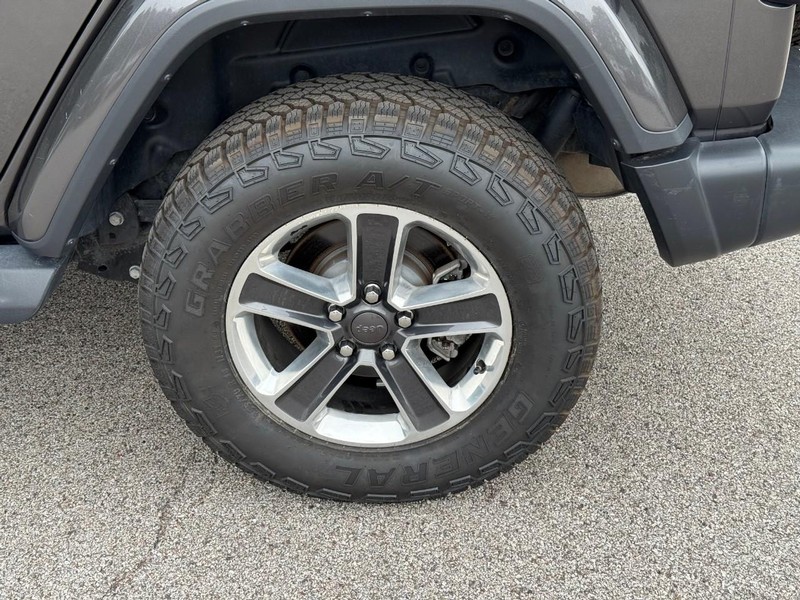 Jeep Wrangler Unlimited Vehicle Image 05