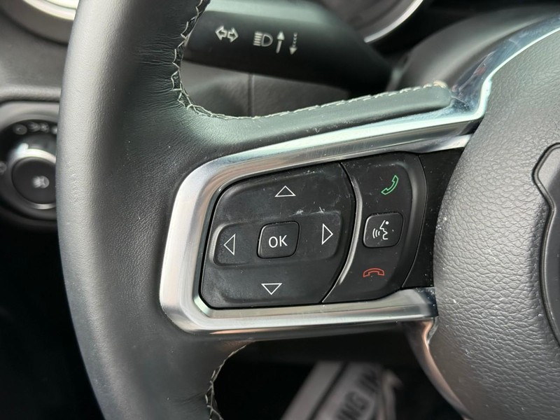 Jeep Wrangler Unlimited Vehicle Image 21