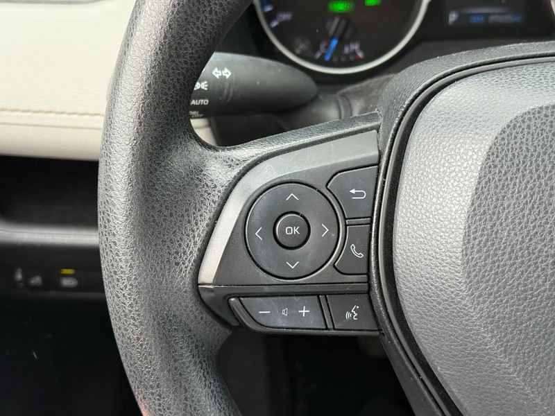 Toyota RAV4 Hybrid Vehicle Image 23