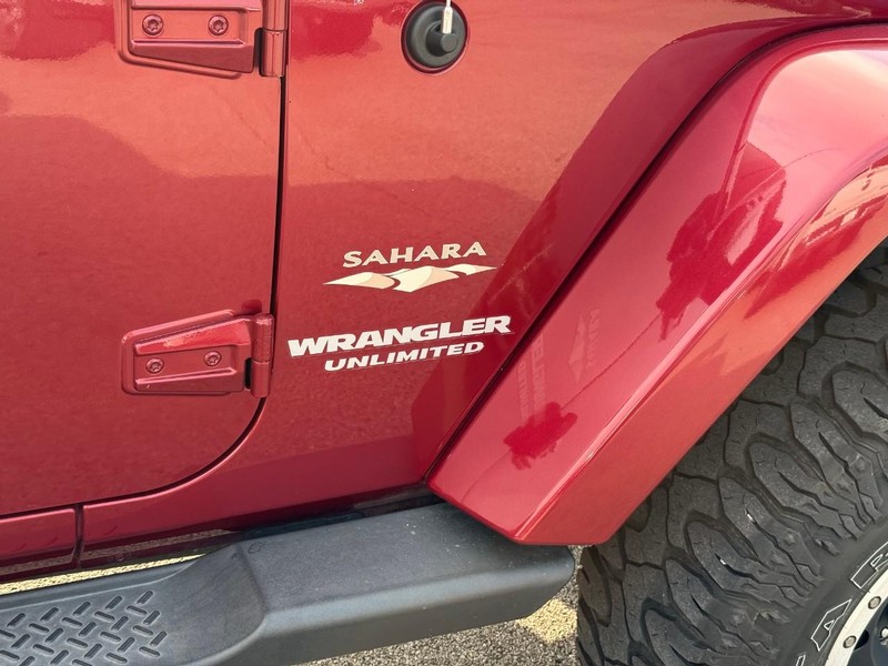 Jeep Wrangler Unlimited Vehicle Image 11