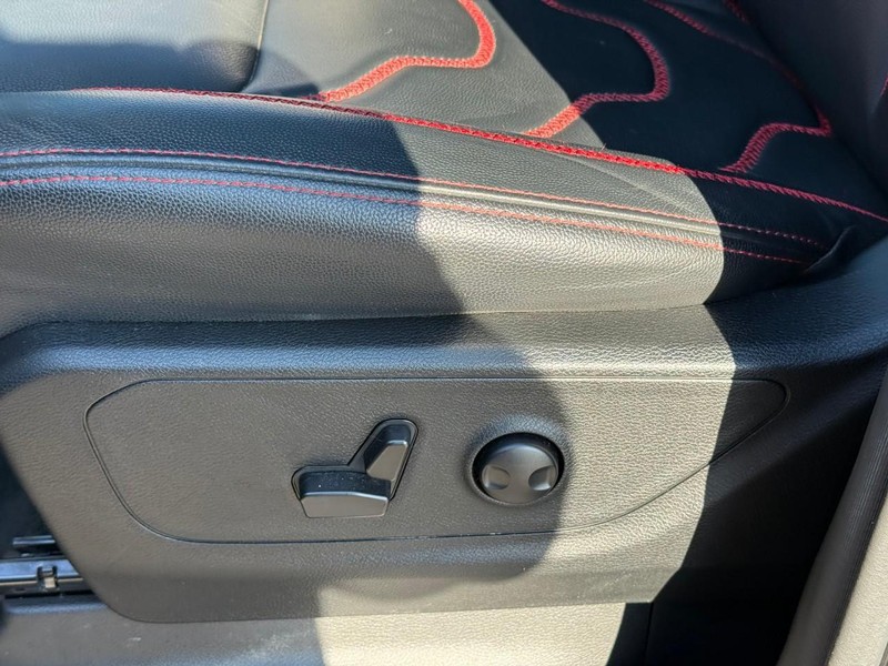 Ram 1500 Vehicle Image 22