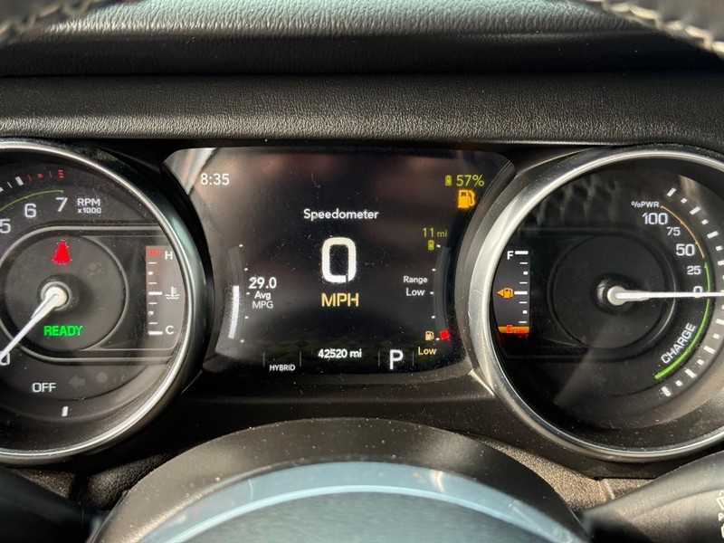 Jeep Wrangler 4xe Vehicle Image 23