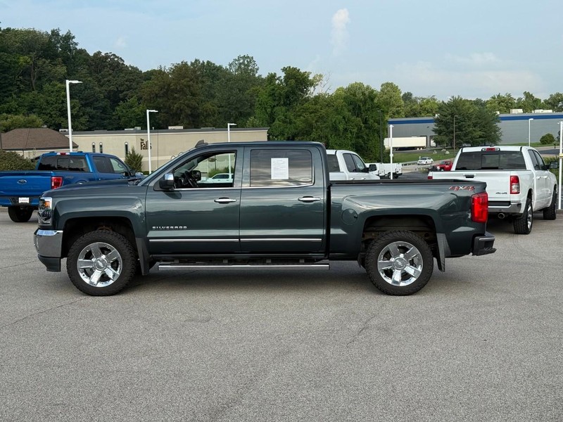 Chevrolet Silverado 1500 Vehicle Image 03