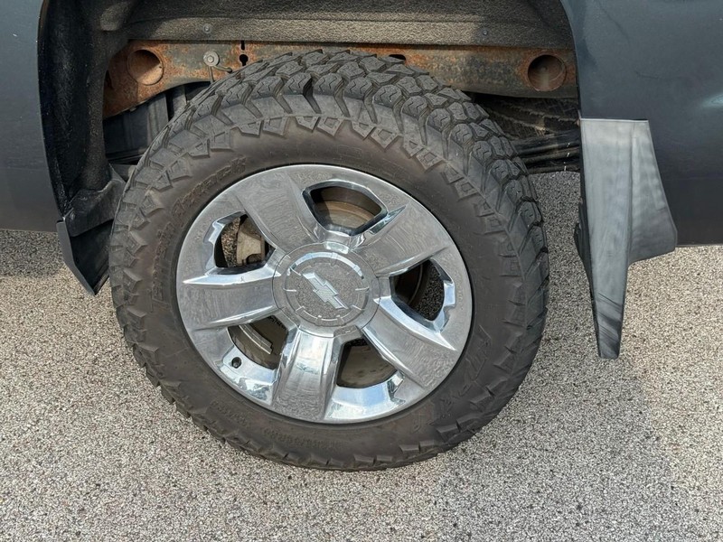 Chevrolet Silverado 1500 Vehicle Image 05
