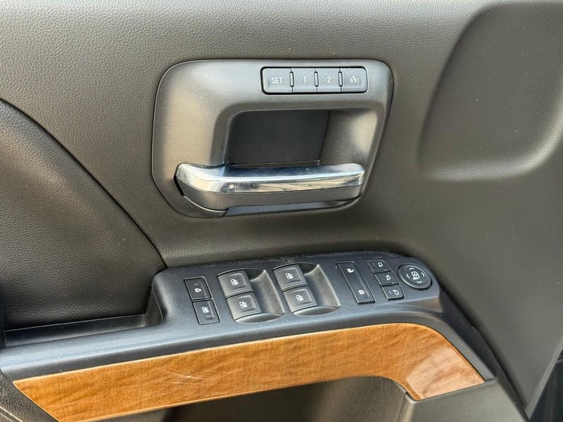 Chevrolet Silverado 1500 Vehicle Image 18
