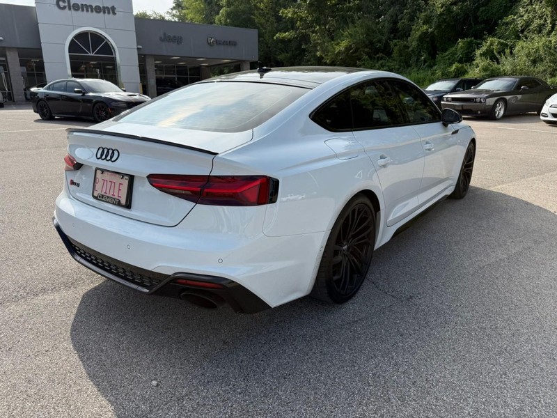 Audi RS 5 Sportback Vehicle Image 09