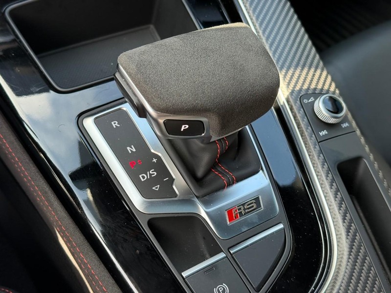 Audi RS 5 Sportback Vehicle Image 23