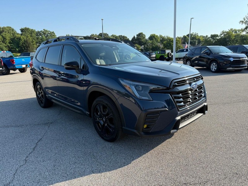 Subaru Ascent Vehicle Image 12