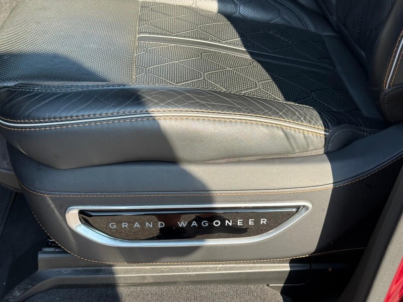 Jeep Grand Wagoneer Vehicle Image 23