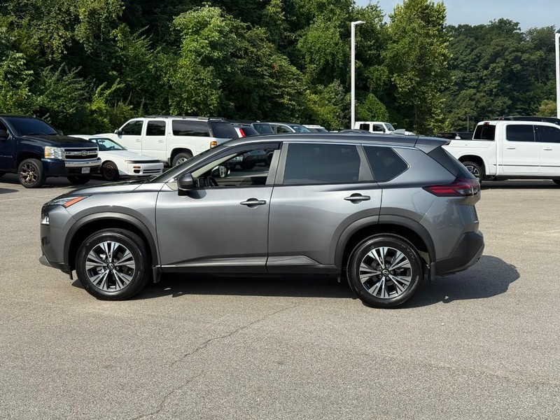 Nissan Rogue Vehicle Image 03