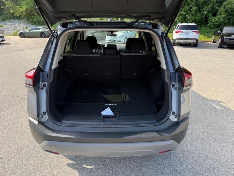 Nissan Rogue Vehicle Image 08