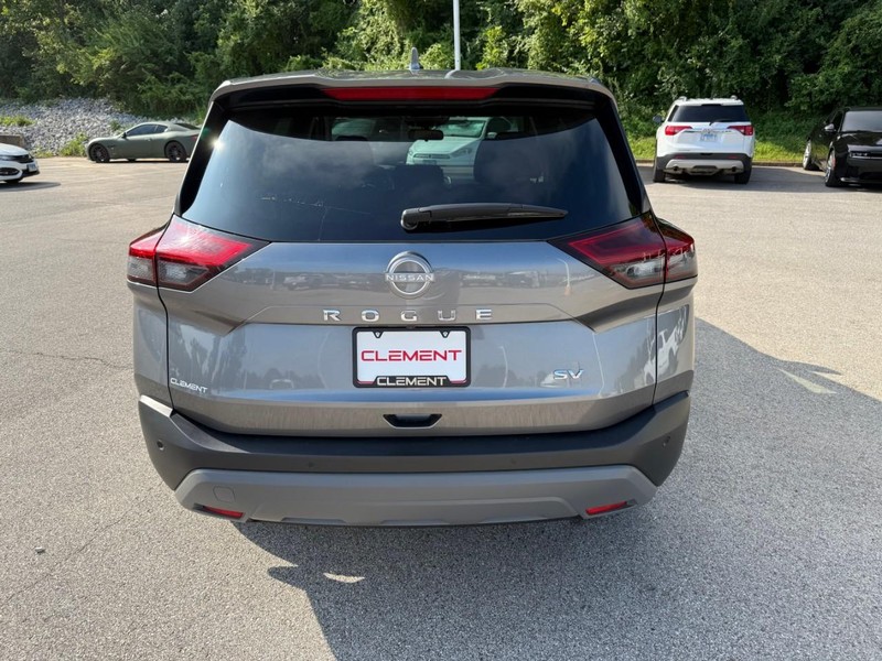 Nissan Rogue Vehicle Image 09