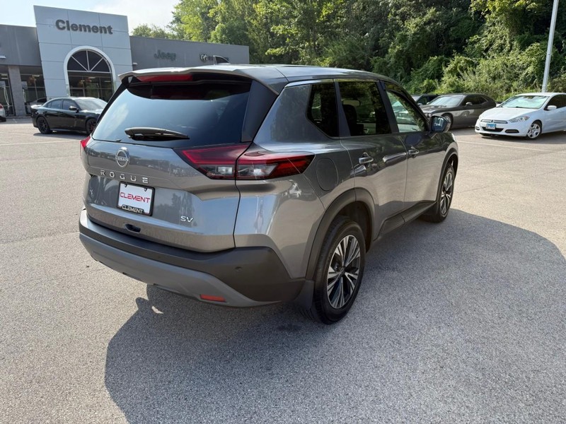 Nissan Rogue Vehicle Image 11