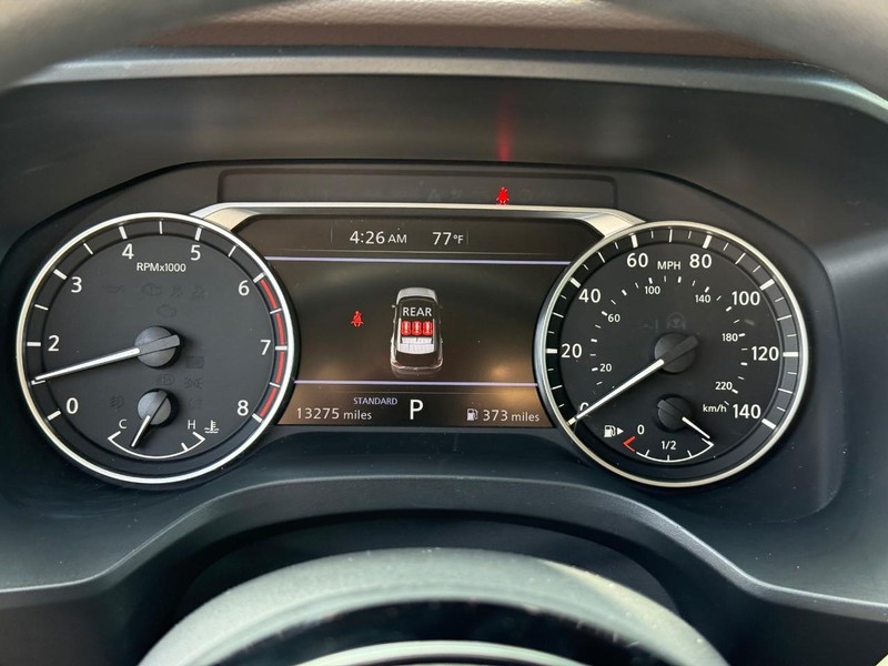 Nissan Rogue Vehicle Image 26