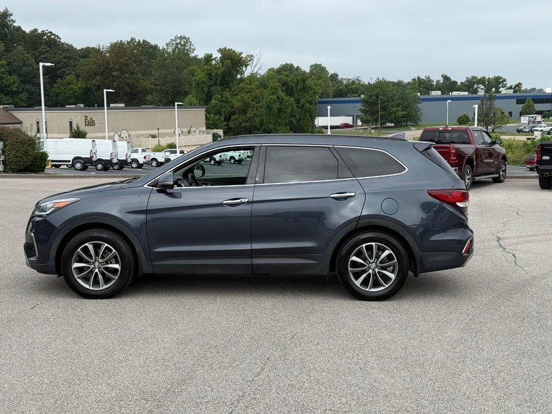 Hyundai Santa Fe XL Vehicle Image 03