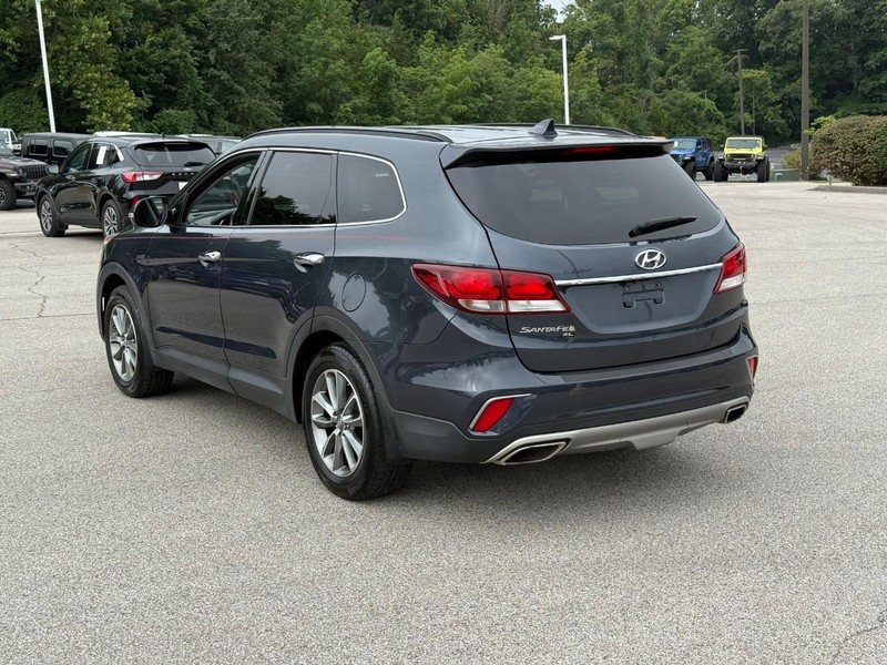 Hyundai Santa Fe XL Vehicle Image 04
