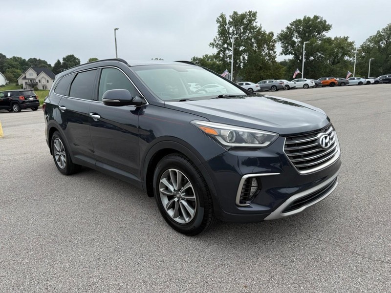 Hyundai Santa Fe XL Vehicle Image 12