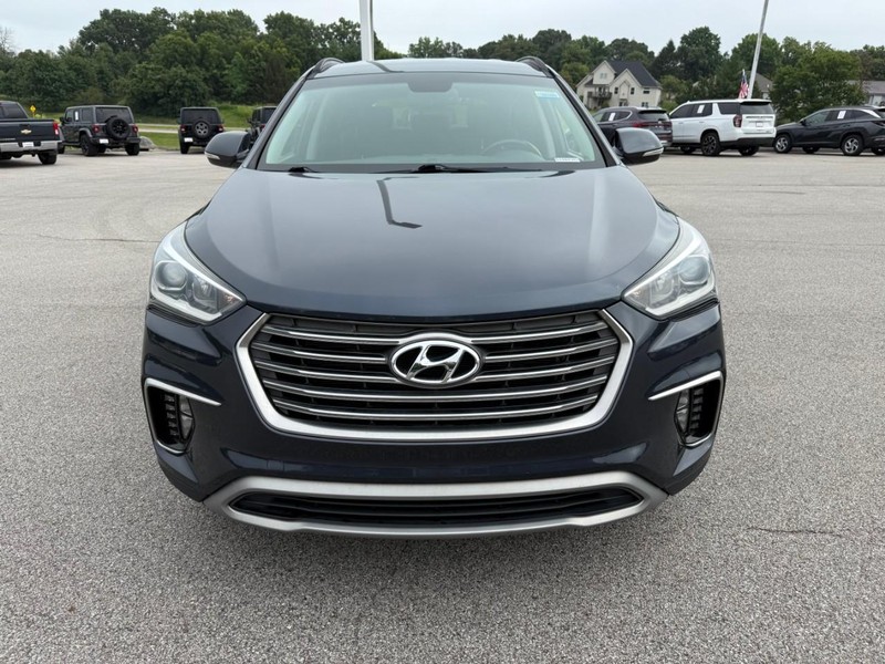 Hyundai Santa Fe XL Vehicle Image 13