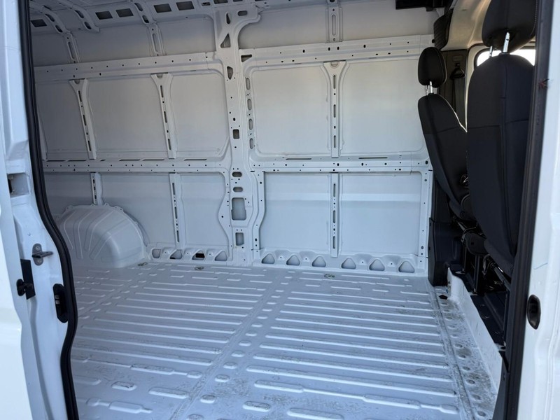 Ram ProMaster Cargo Van Vehicle Image 08