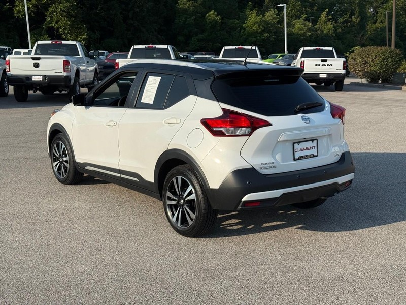 Nissan Kicks Vehicle Image 04