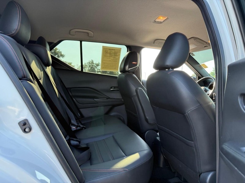 Nissan Kicks Vehicle Image 14