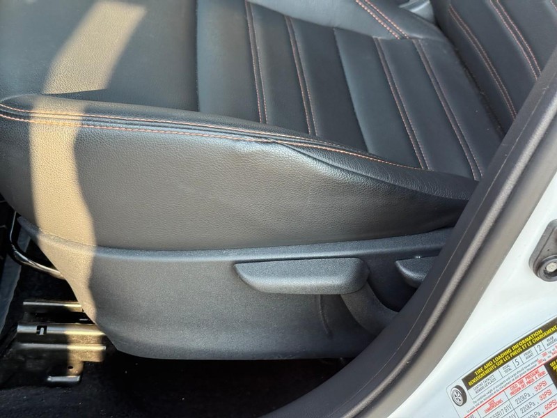 Nissan Kicks Vehicle Image 22