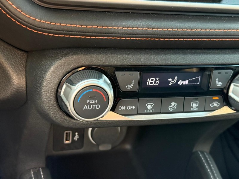 Nissan Kicks Vehicle Image 27