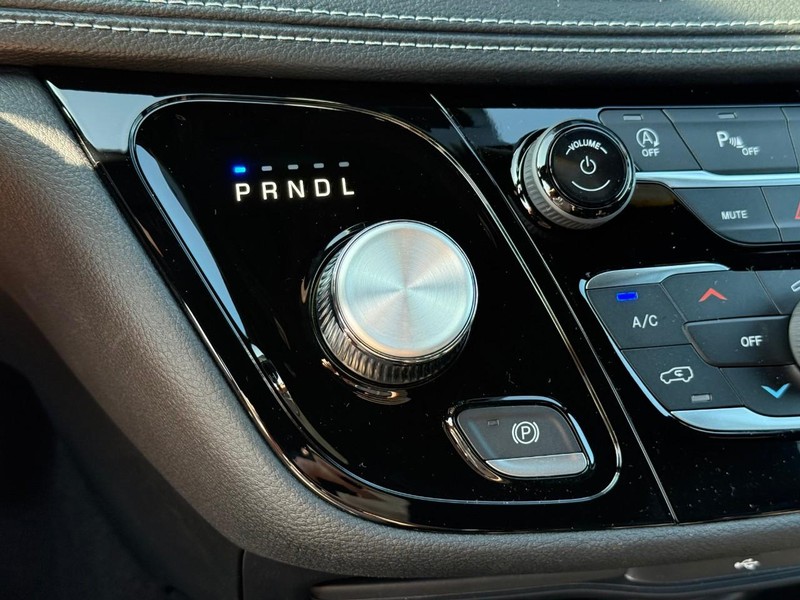 Chrysler Pacifica Vehicle Image 20