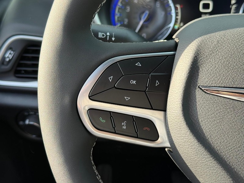Chrysler Voyager Vehicle Image 17