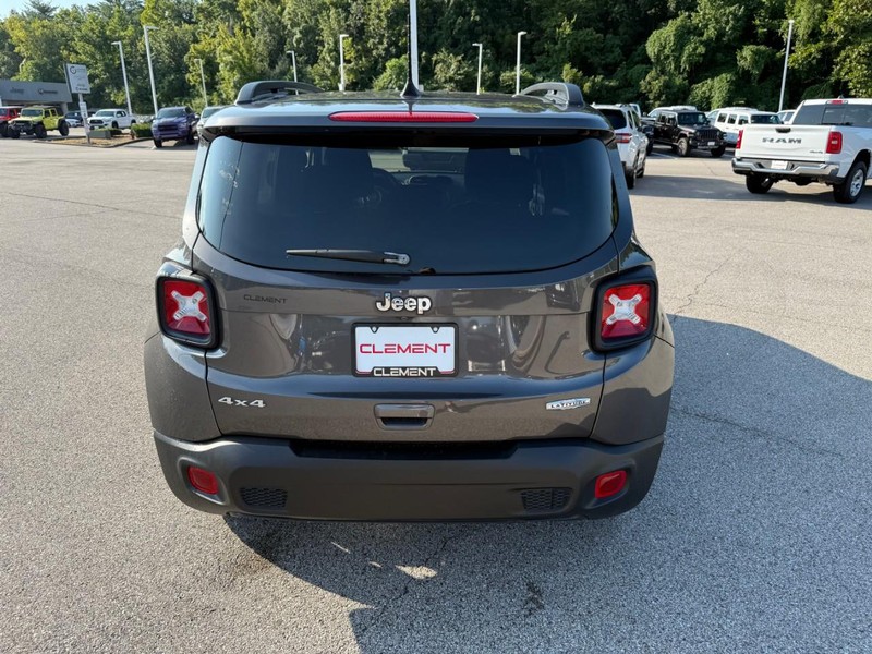 Jeep Renegade Vehicle Image 09