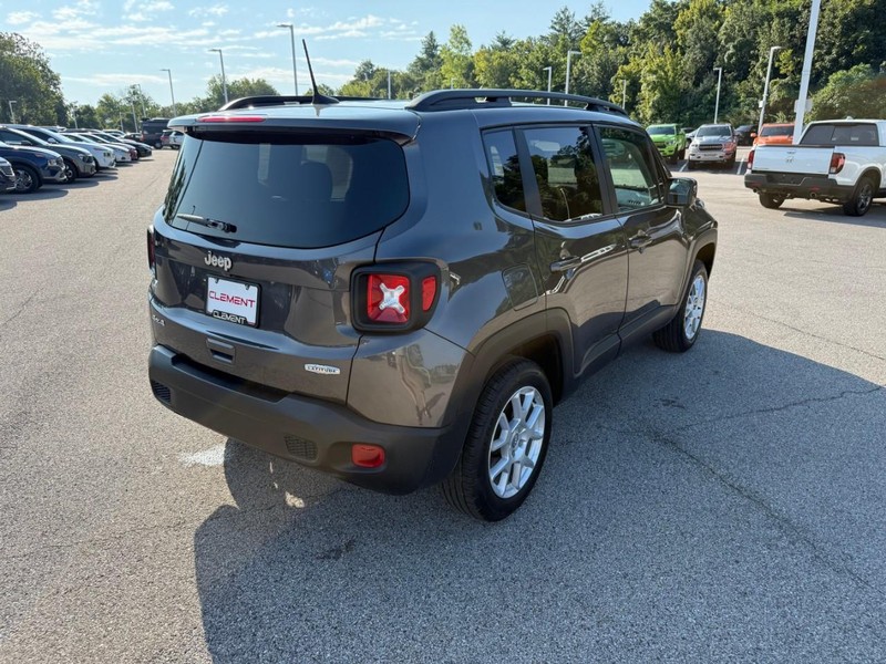 Jeep Renegade Vehicle Image 11