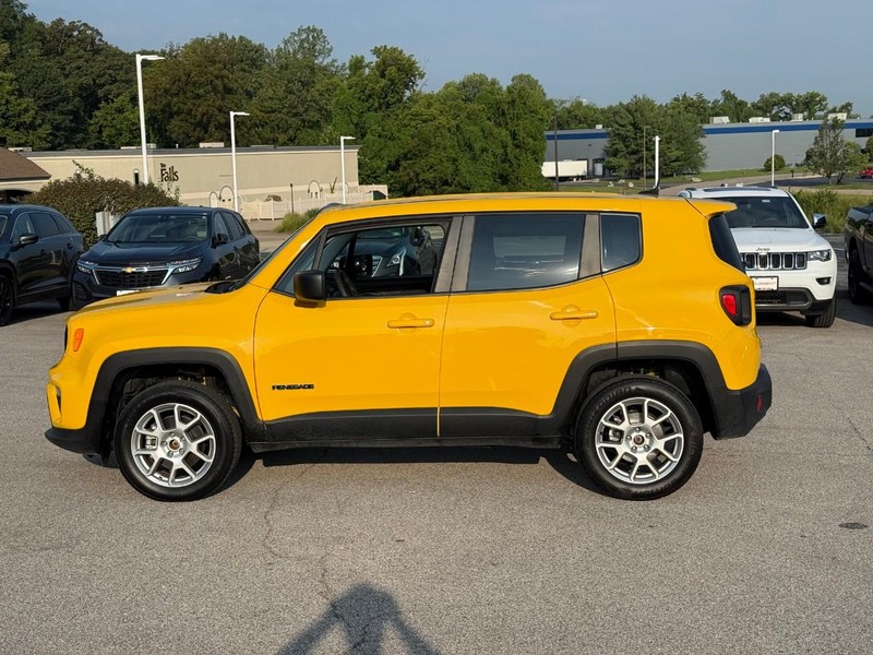 Jeep Renegade Vehicle Image 03