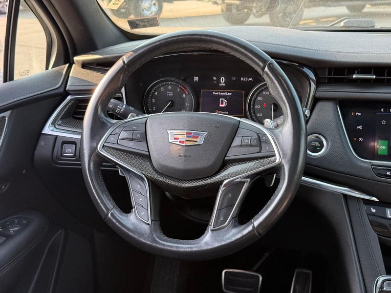 Cadillac XT5 Vehicle Image 15