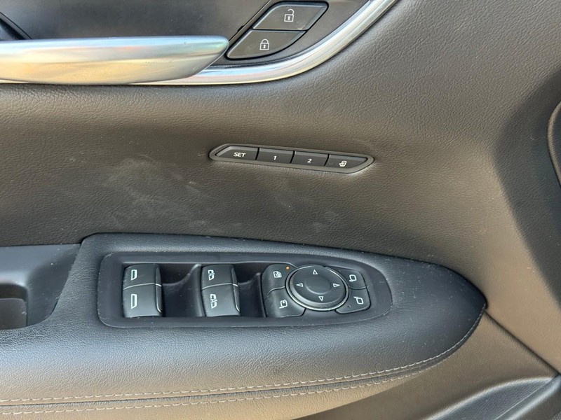 Cadillac XT5 Vehicle Image 20