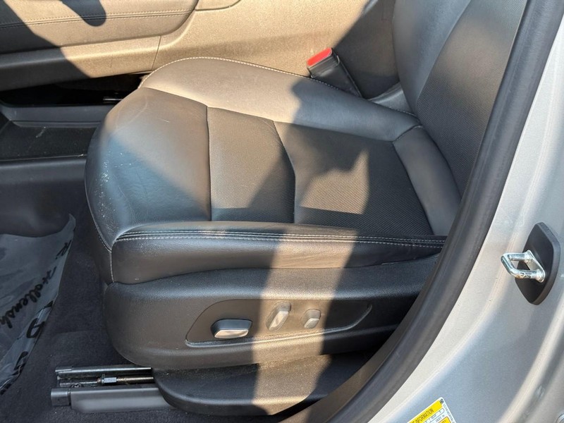 Cadillac XT5 Vehicle Image 21